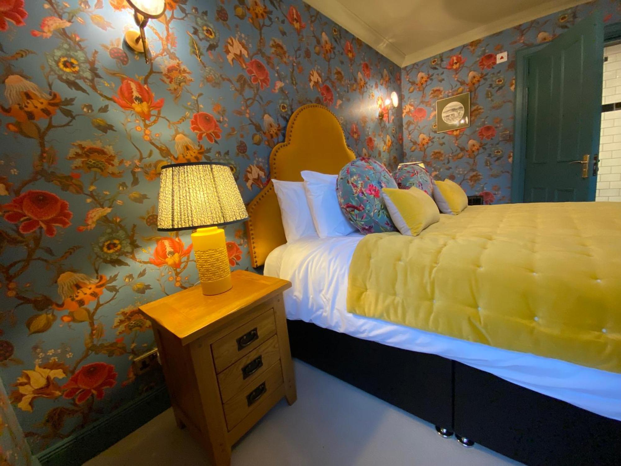 Roslyn House Hotel Tobermory Exterior foto